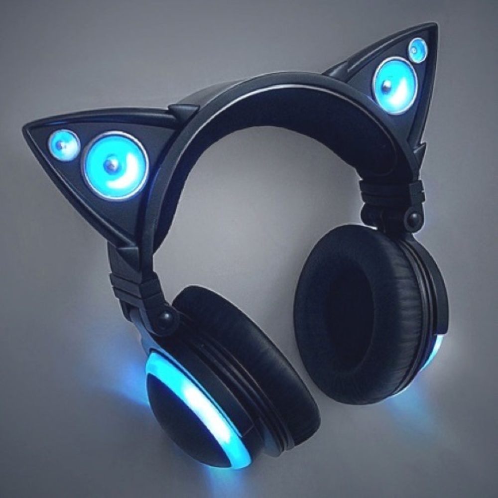 BROOKSTONE LED Light Up Cat Ear Wire Headphones & Shareable Speaker in Blue